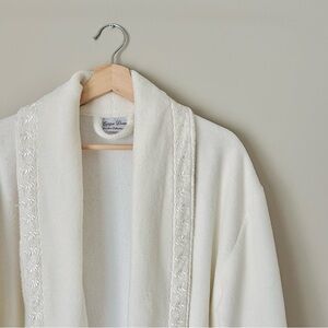 {Carpe Diem} Off White Lace Trim Robe